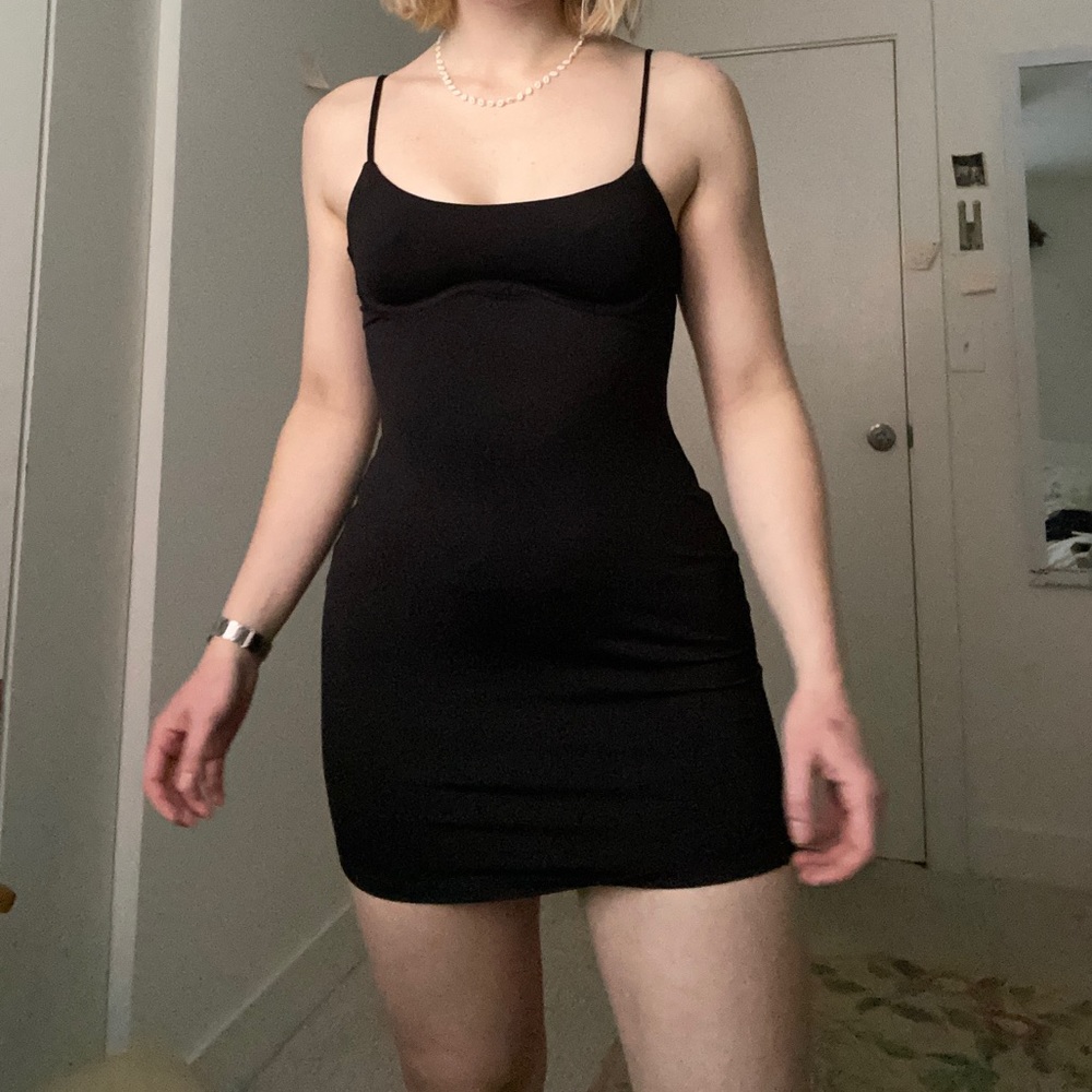 Body con little black dress